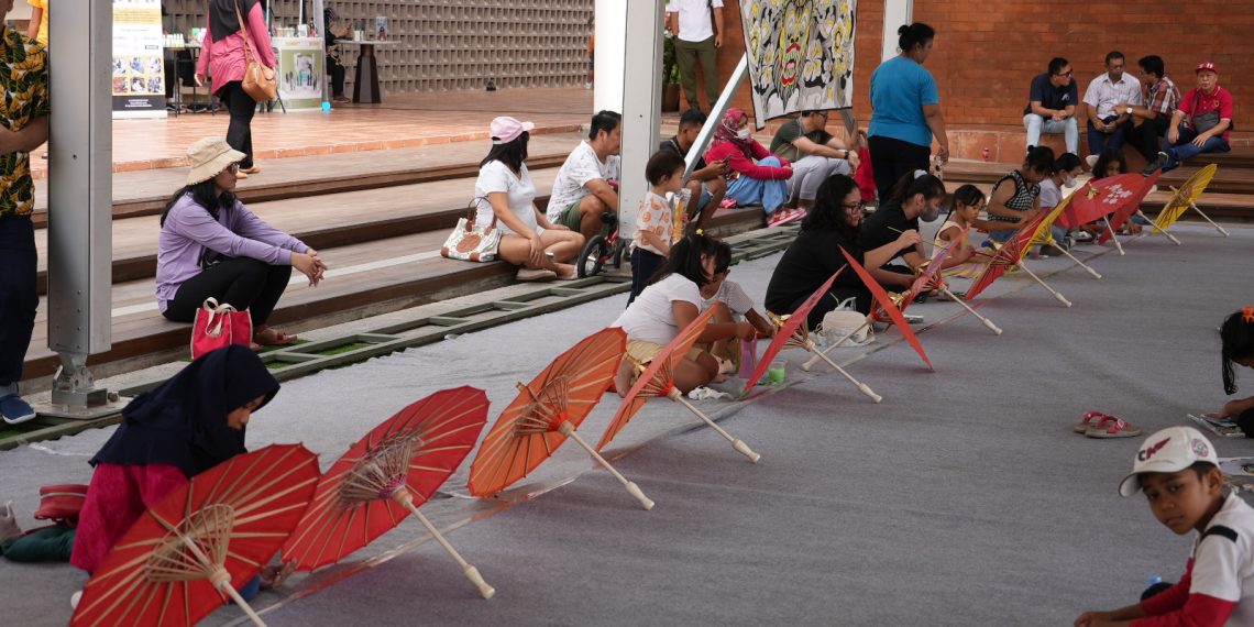 Festival Layangan Hias Terbesar di Timur Jakarta Digelar