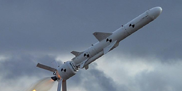 Militer Ukraina Tembak Jatuh Tiga Rudal Penjelajah Milik Rusia