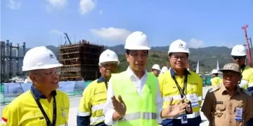 Kunjungi Proyek Smelter Amman Mineral, Jokowi Optimistis Rampung Medio 2024