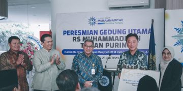 KBBS Serahkan Donasi Mobil Ambulans untuk RS Muhammadiyah Taman Puring