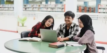 Mahasiswa di Singapura