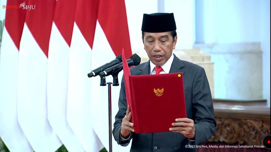 Reshuffle Kabinet, Jokowi Resmi Lantik Menteri Dan 5 Wamen Baru, Ini ...