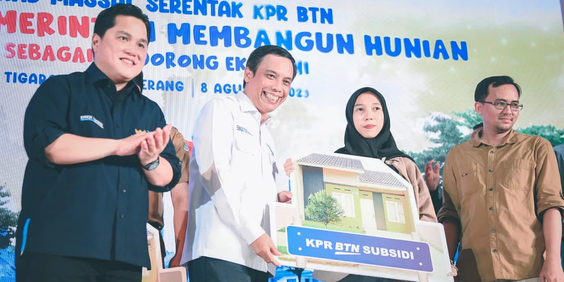 Erick Thohir Saksikan Akad KPR Massal yang Diadakan Bank BTN
