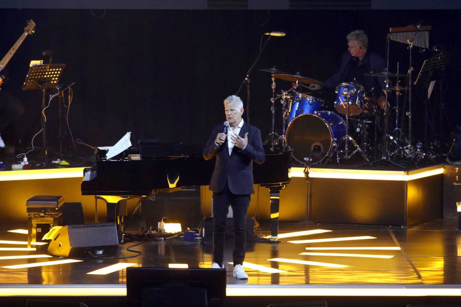 David Foster and Freinds Sukses Hanyutkan Ribuan Penonton di Konser