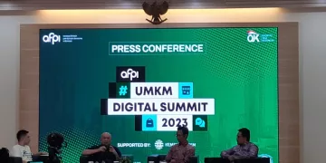 Teten Minta Industri Fintech Turunkan Bunga Pinjaman Untuk UMKM