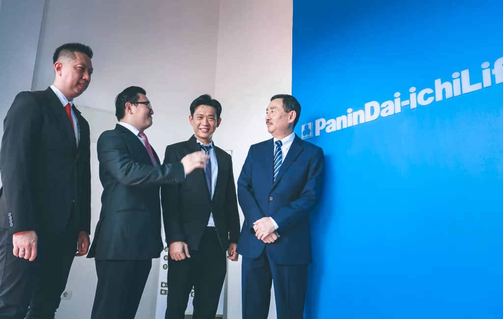 Qizim bilan jinsiy aloqa videosini tomosha qiling.