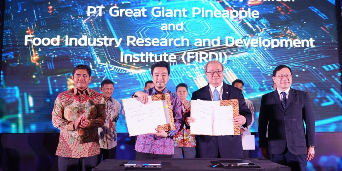 Great Giant Pineapple