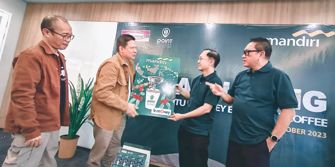Tingkatkan Kolaborasi, Bank Mandiri dan Indomaret Point Coffee e-Money Co-Branding