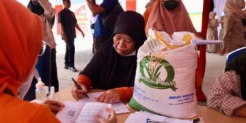 Pemerintah Bakal Lanjutkan Bansos Beras Hingga Desember 2023