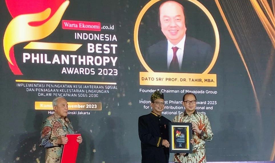 Dato Sri Tahir Dianugerahi ‘Best Philanthropy Awards 2023’