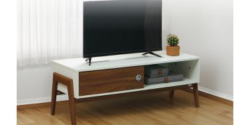 4 Cara Merawat TV LED Agar Tahan Lama