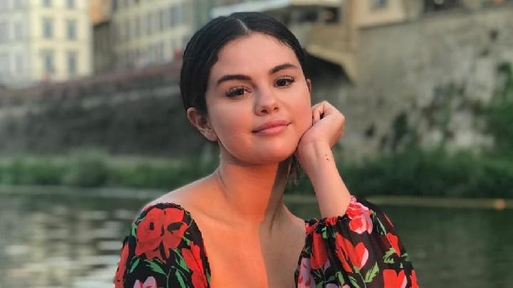 Susul Bella Hadid Cs, Selena Gomez Gabung dalam Artists4Ceasefire