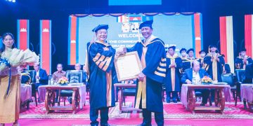 Ketua Dan Anggota Dewan Pertimbangan Presiden Mendapatkan Gelar Doktor Honoris Causa