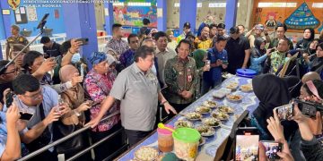 Airlangga Mulai Simulasi Makan Siang Gratis di Tangerang