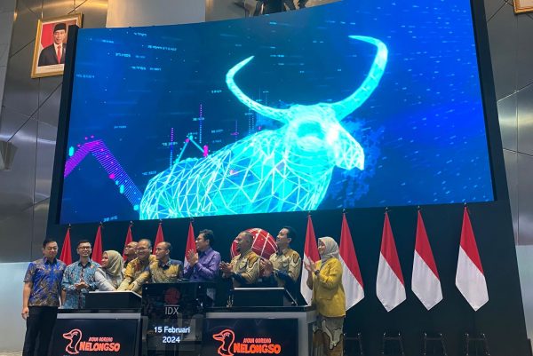 Melantai Di Bursa, Begini Pergerakan Harga Saham Bersama Mencapai ...