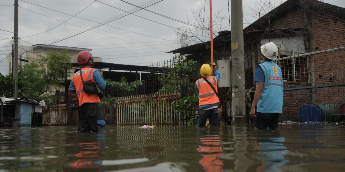 Cuaca Ekstrem, PLN Siagakan Petugas Jaga Kelistrikan Selama Ramadan