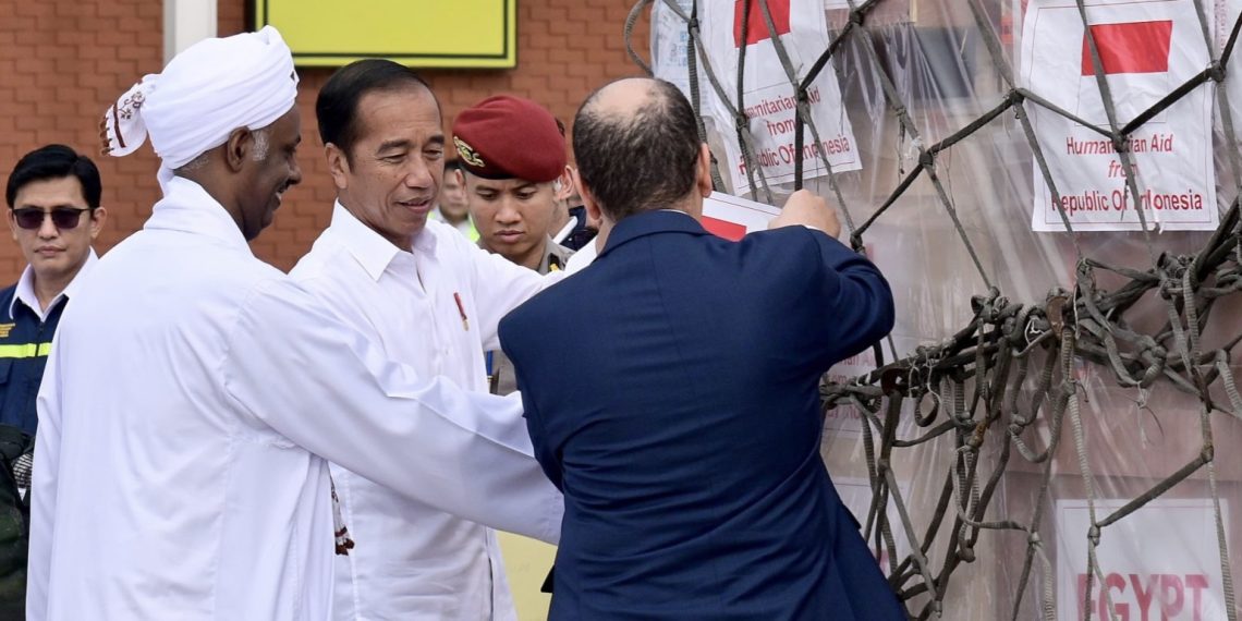 Jokowi Lepas Bantuan Kemanusian ke Palestina dan Sudan Senilai Rp30 Miliar