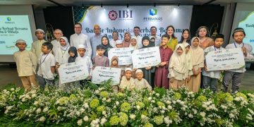 IBI dan Perbanas Berbagi Kebahagian dengan 500 Anak Yatim dan Duafa