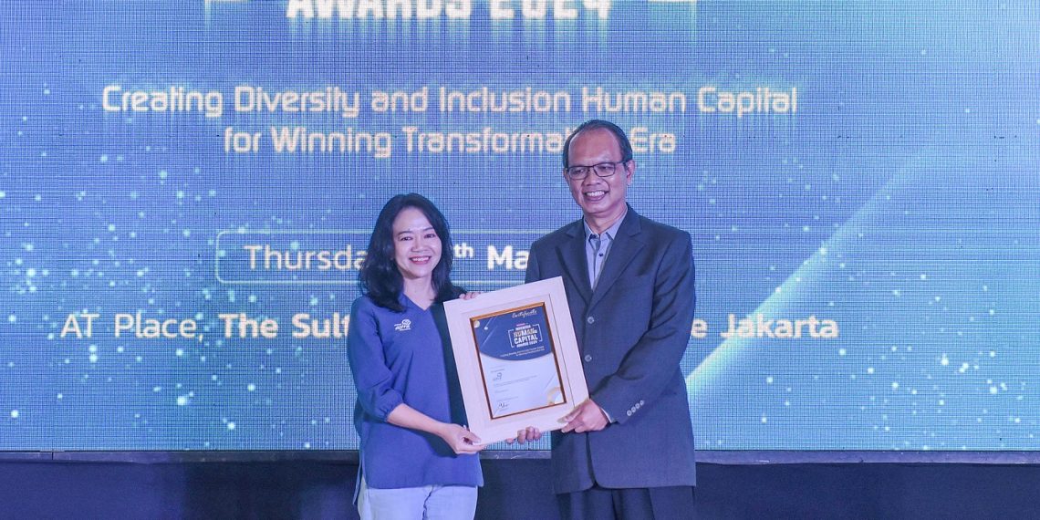 asuransi astra meraih penghargaan the best human capital