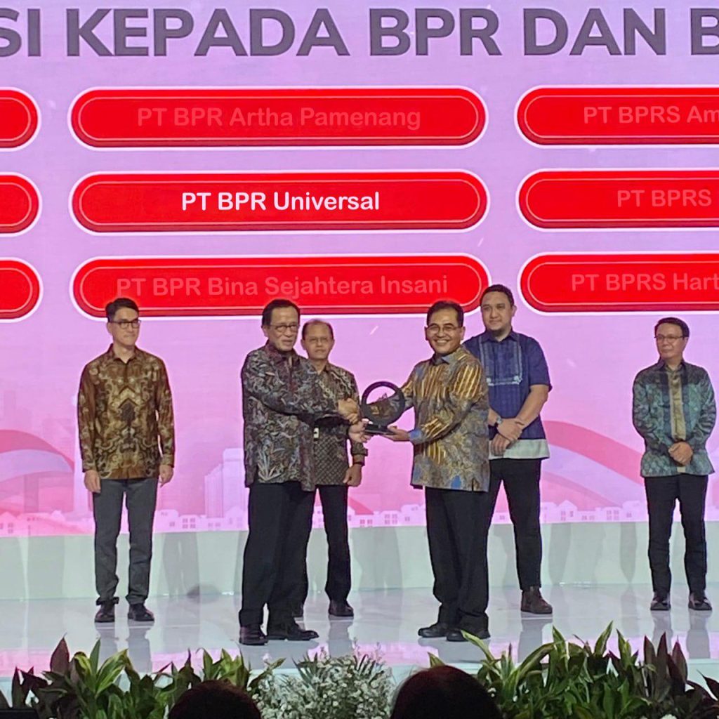 Bank Universal BPR Raih Penghargaan OJK "BPR Dengan Penguatan Struktur ...