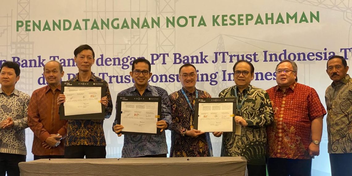 Badan Bank Tanah meneken nota kesepahaman (MoU) dengan PT Bank JTrust Indonesia Tbk (J Trust Bank) dan PT J Trust Consulting Indonesia untuk pemanfaatan salah satu lahan Badan Bank Tanah di Penajam Paser Utara (PPU), Provinsi Kalimantan Timur.