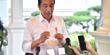 Presiden Jokowi memperingatkan bahaya judi online