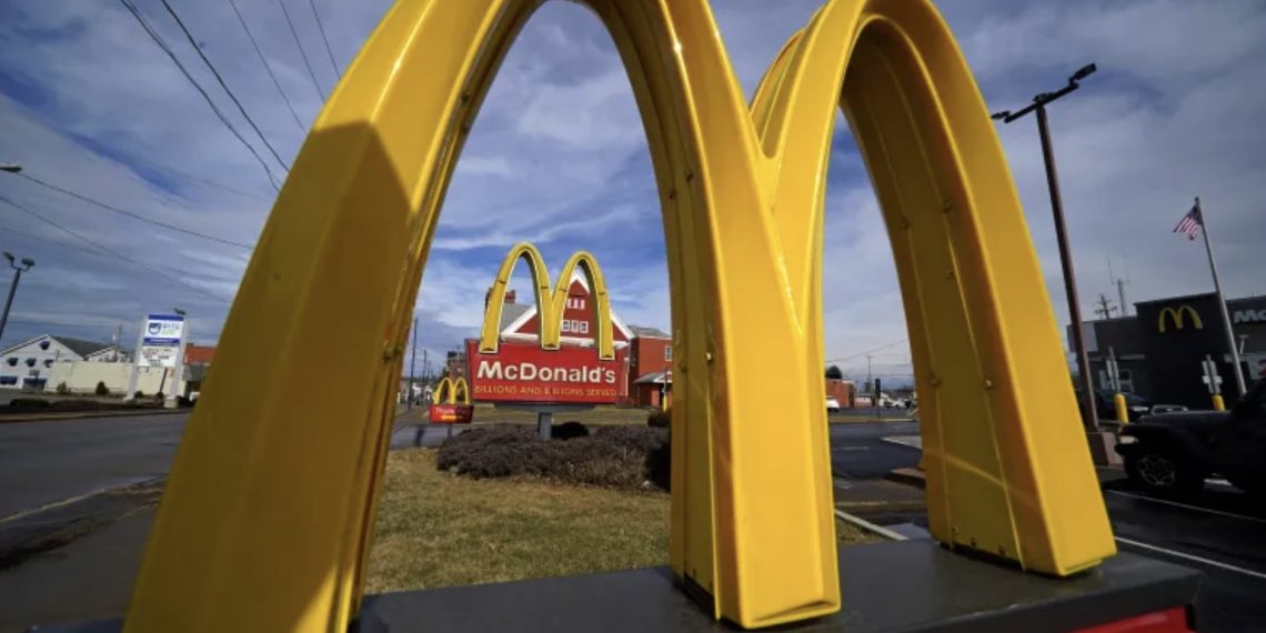 Logo restoran McDonald's d