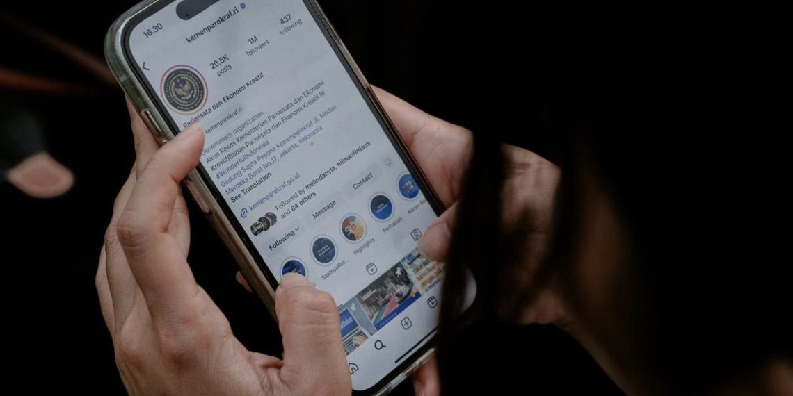 Ilustrasi komentas netizen Indonesia di media sosial