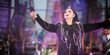 Si Burung Camar alias Vina Panduwinata