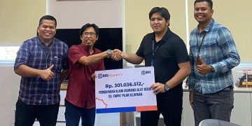 BRI Insurance Bayarkan Klaim Asuransi Alat Berat Rp300 Juta di Jambi