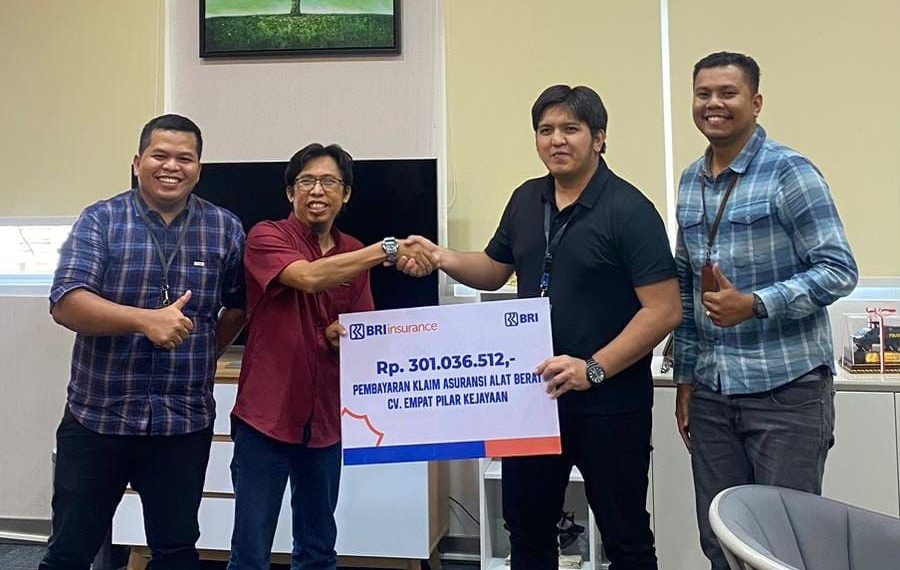 BRI Insurance Bayarkan Klaim Asuransi Alat Berat Rp300 Juta di Jambi