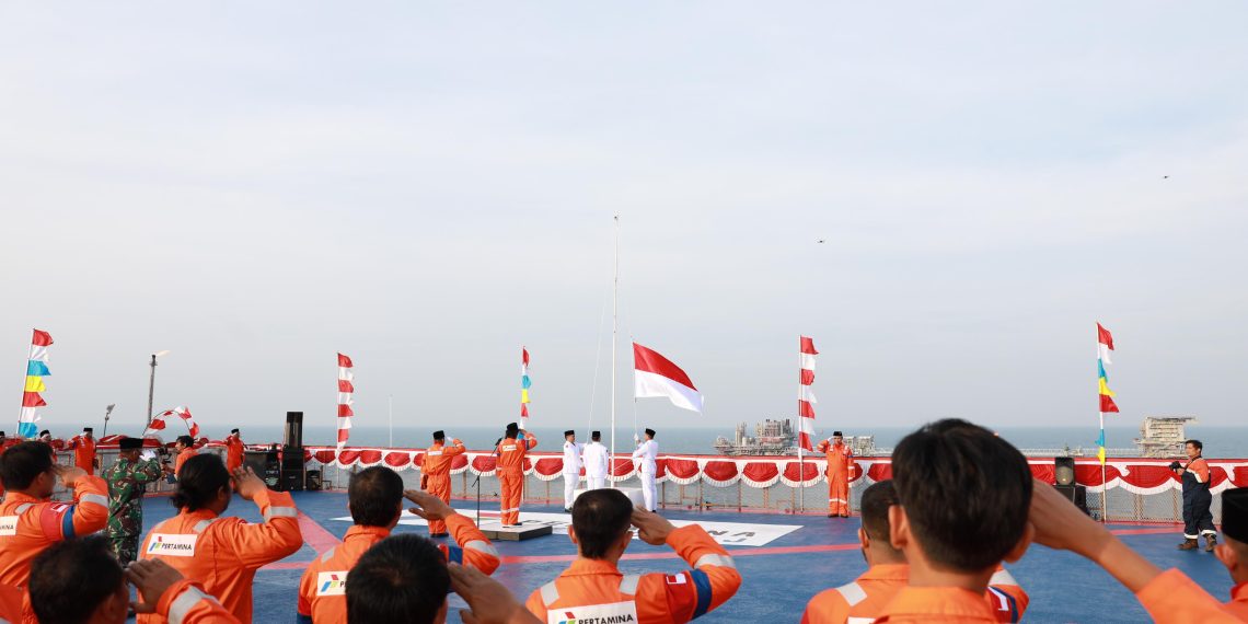Bertempat di tengah Laut Jawa tidak menyurutkan semangat pekerja PHE ONWJ untuk melaksanakan upacara peringatan HUT Republik Indonesia di Central Plant Flowstations (17/08).
