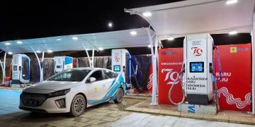 Stasiun Pengisian Kendaraan Listrik Umum (SPKLU) PLN yang berlokasi di Kementerian Sekretariat Negara (Kemensetneg) IKN siap untuk melayani pengisian daya kendaraan listrik selama perayaan HUT RI ke 79 IKN.