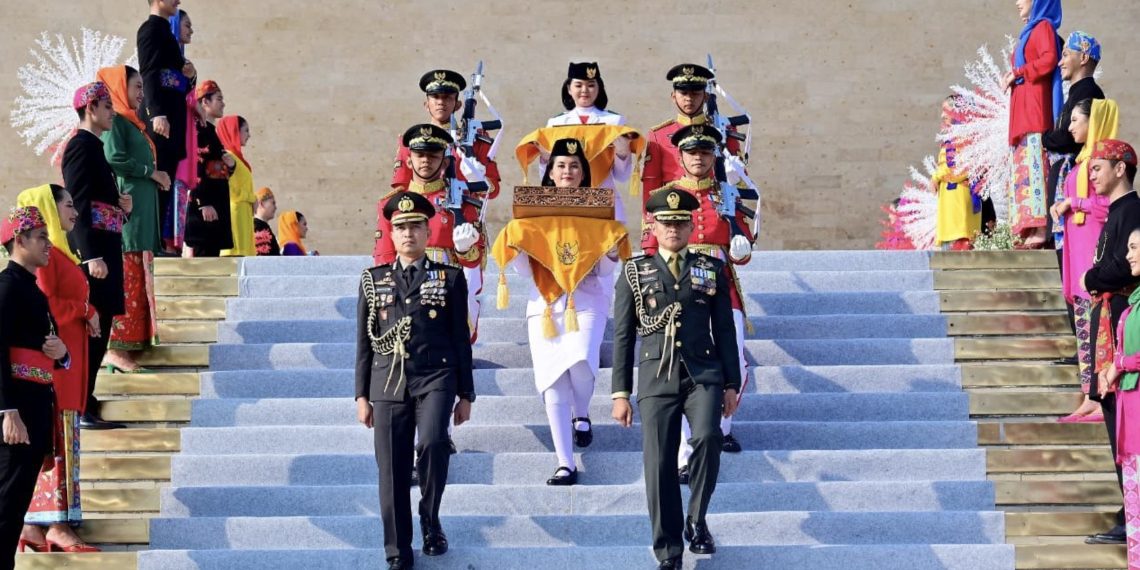 Kirab bendera merah putih