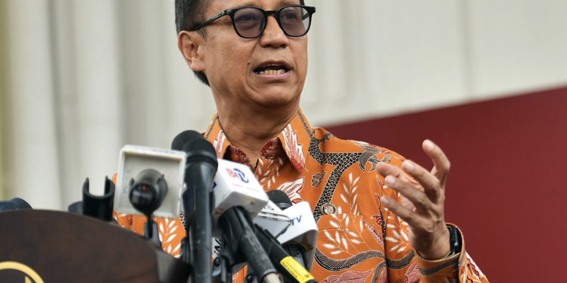 Menteri Kesehatan Budi Sadikin dalam keterangan pers usai mengikuti Rapat Terbatas di Kompleks Istana Kepresidenan Jakarta, Selasa (27/8/2024). (Foto: Humas Setkab)