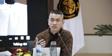 Sekertaris Jenderal Asosiasi Ekosistem Mobilitas Listrik (AEML), Rian Ernest saat menyampaikan tanggapan terkait terbitnya Peraturan Menteri Energi dan Sumber Daya Mineral (ESDM) Nomor 7 Tahun 2024 tentang tarif tenaga listrik pada Rabu (31/7).