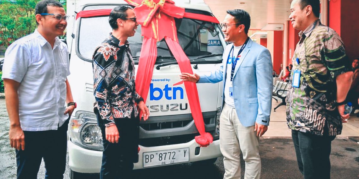 BTN Serahkan Bantuan Kesehatan di Batam