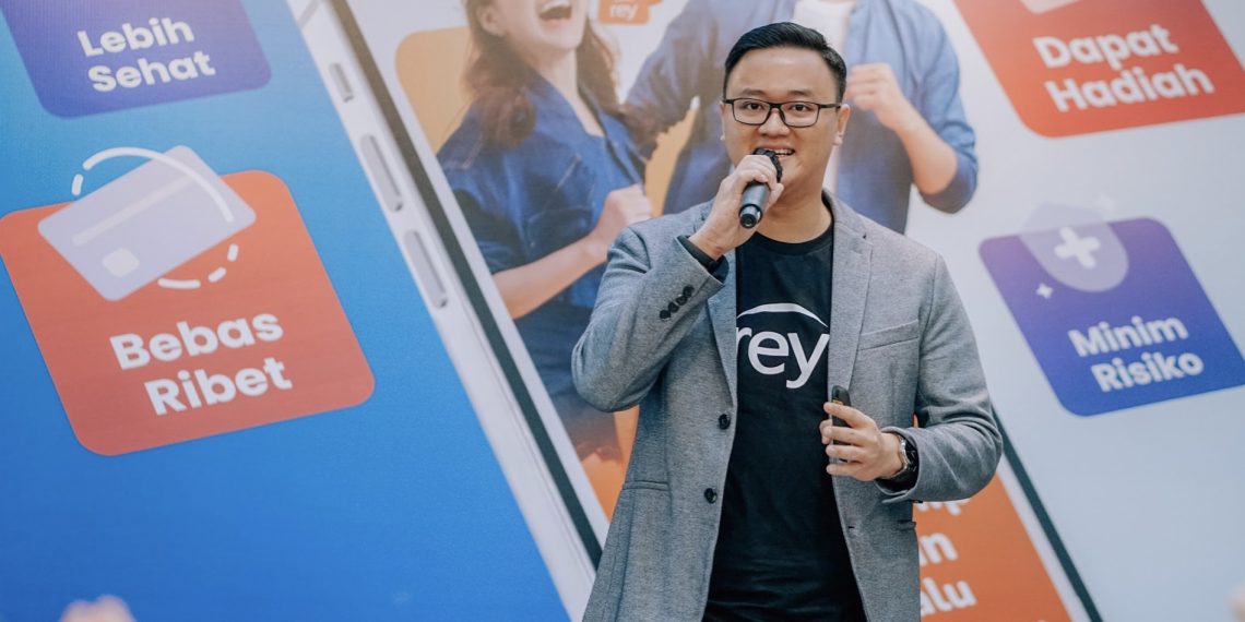 CEO & Co-founder Rey, Evan Tanotogono