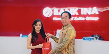 Hari Pelanggan Nasional, Komisaris dan Direksi Bank INA Layani Nasabah Secara Langsung