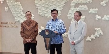 Dirjen PPI Kemendag, Djatmiko Bris Witjaksono (tengah) (foto:Adrianto S)