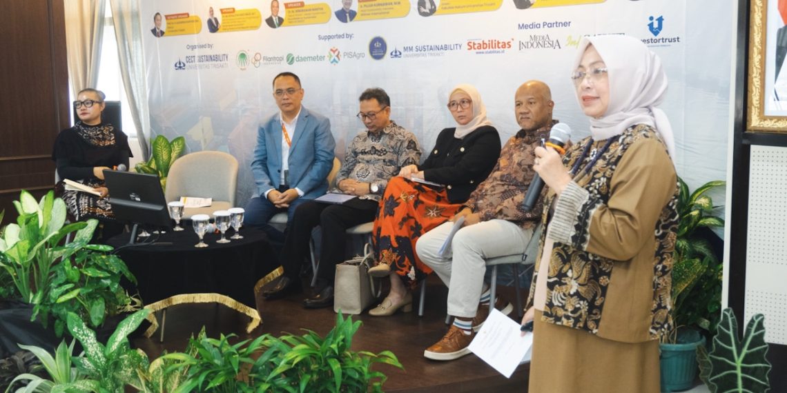 Universitas Trisakti melalui CECT Sustainability menyelenggarakan seminar bertajuk "EUDR: Navigating Multi-Commodity Challenges & Fostering Sustainable Business Practices".