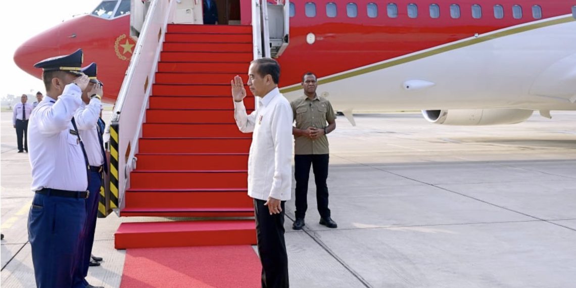 Presiden Joko Widodo (Jokowi) berkantor di Ibu Kota Nusantara (IKN), Kabupaten Penajam Paser Utara, Provinsi Kalimantan Timur, Kamis (12/09/2024). (Foto: BPMI Setpres)