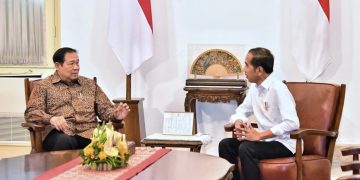 Presiden Joko Widodo menerima kunjungan Presiden ke-6 Republik Indonesia, Susilo Bambang Yudhoyono (SBY) di Ruang Jepara, Istana Merdeka, Jakarta, pada Sabtu, 21 September 2024. Foto: BPMI