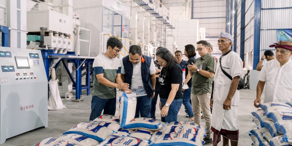 Berdayakan Petani, Bank Mandiri Hadirkan Fasilitas Pengolahan Beras