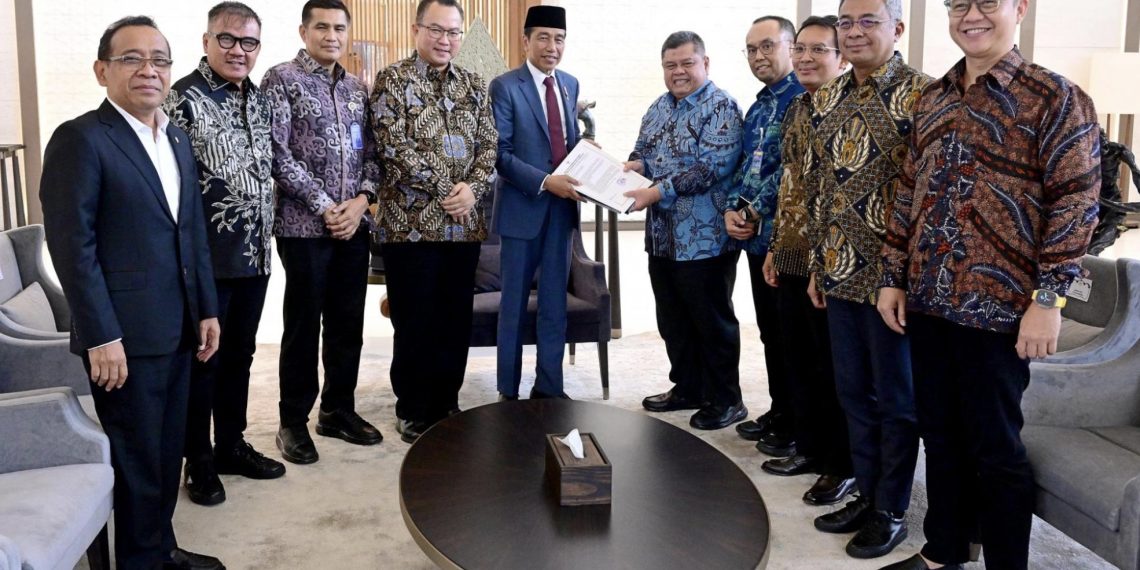 Presiden Joko Widodo (Jokowi) menerima panitia seleksi calon pimpinan dan dewan pengawas Komisi Pemberantasan Korupsi (KPK) periode 2024-2029 di Jakarta. (Foto: BPMI)