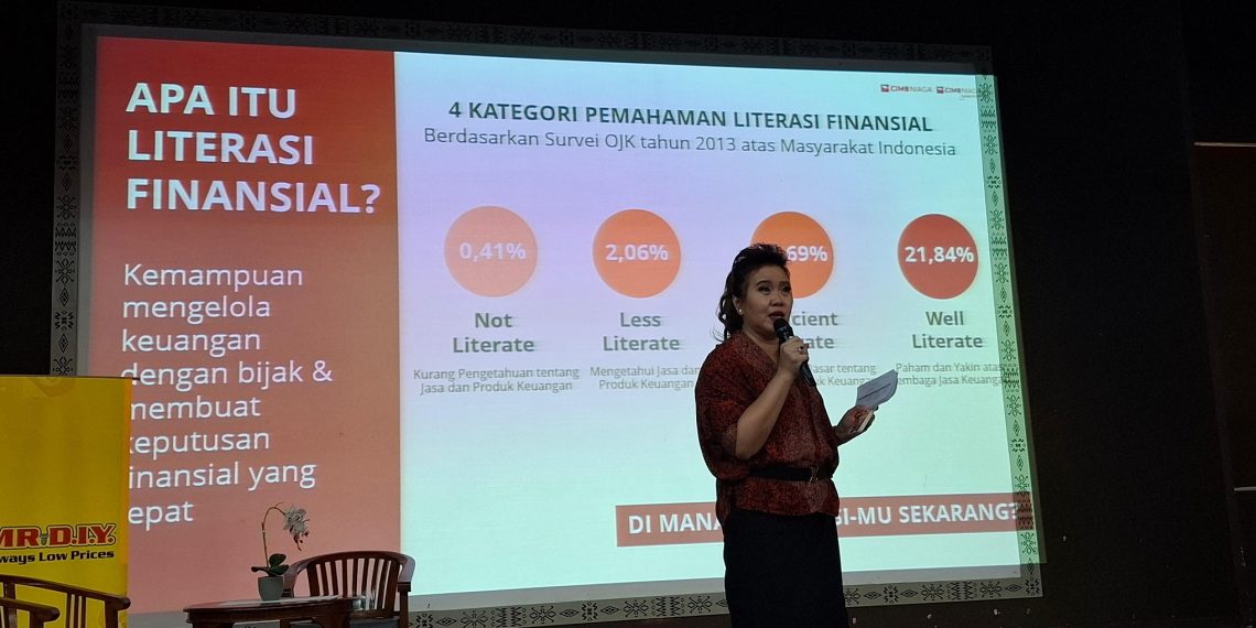 Pelatihan literasi keuangan yang digelar oleh MR.DIY dan CIMB Niaga di Fakultas Ilmu Budaya Universitas Indonesia, dikutip Jumat, 18 Oktober 2024.