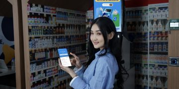 Ilustrasi tarik tunai tanpa kartu DANA di ATM