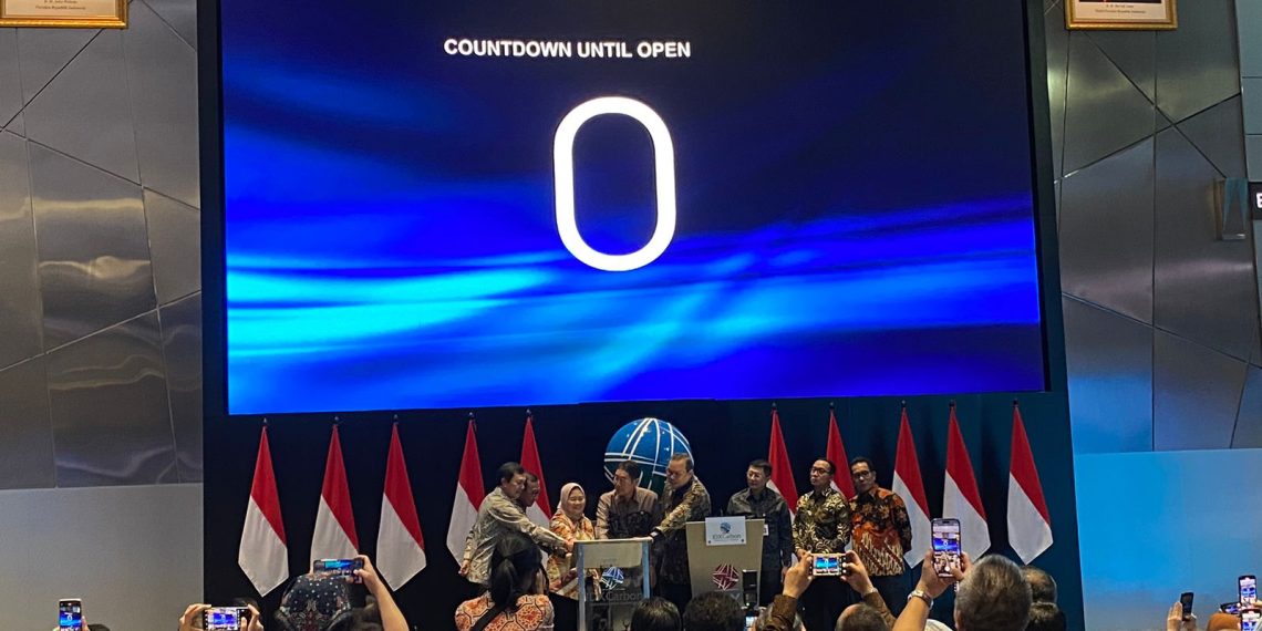 Peringatan Satu Tahun Berdirinya Bursa Karbon Indonesia, di gedung BEI, Jakarta, 3 Oktober 2024.
