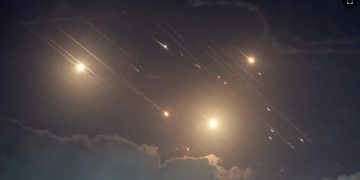 Serangan ratusan rudal Iran ke wilayah Israel