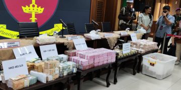 Lapor Pak Prabowo! Kejagung Temukan Uang Tunai Hampir Rp1 Triliun di Rumah Mantan Pejabat MA